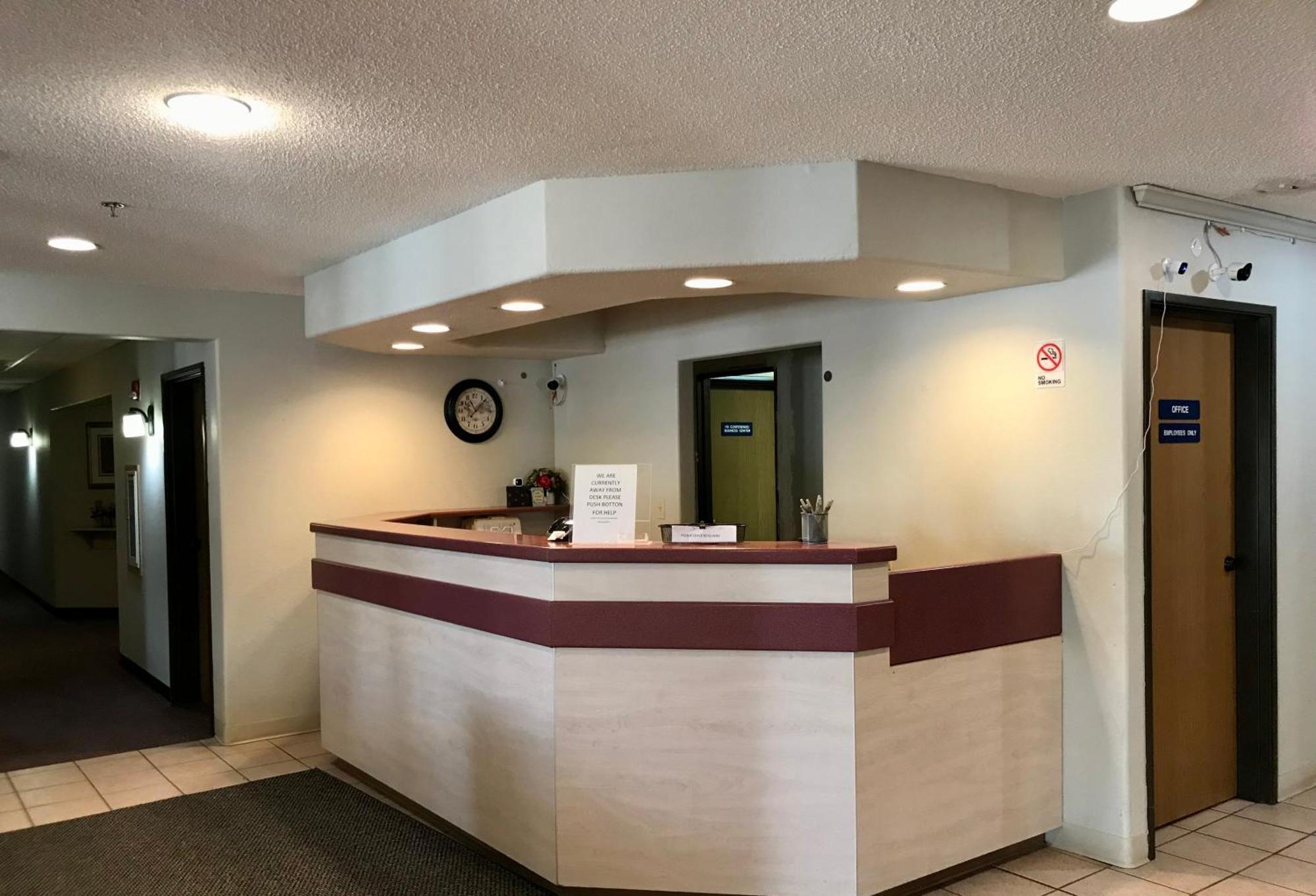 Chadron Inn & Suites Zewnętrze zdjęcie